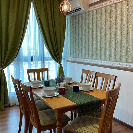 8Pax Cozy Home Stay Jazz Suites 1 Vivacity Kuching Sarawak 3Br Esterno foto