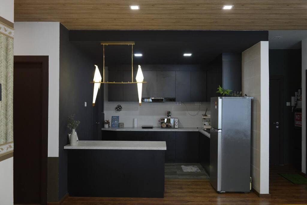 8Pax Cozy Home Stay Jazz Suites 1 Vivacity Kuching Sarawak 3Br Esterno foto